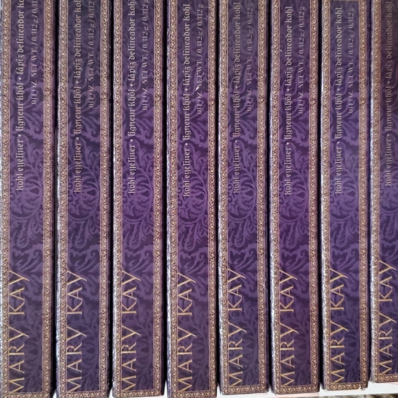 MARY KAY Mulberry Eyeliner *RARE. SPECIAL EDITION* - Picture 1 of 3